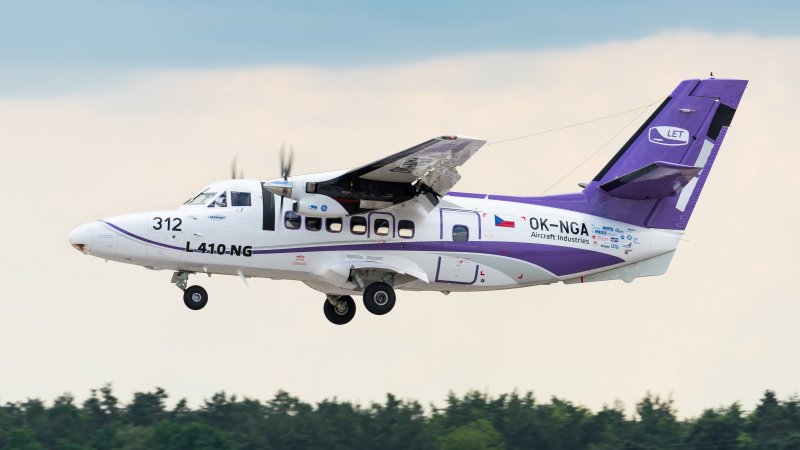 Чешский самолёт л 410