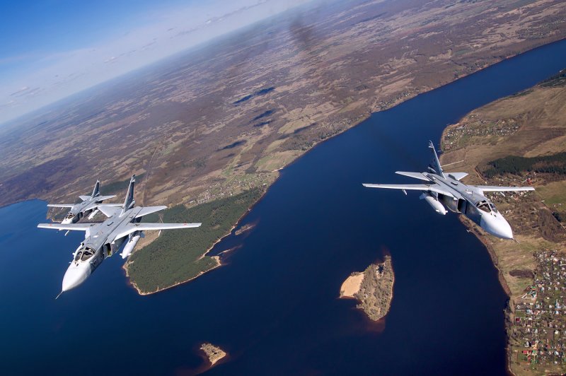 Российский бомбардировщик Су-24