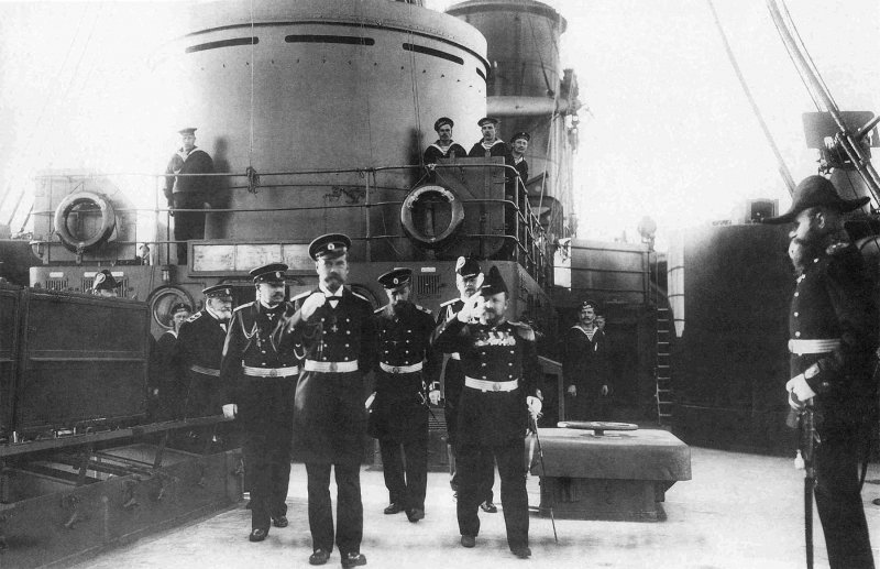 Император Николай II на крейсере Рюрик