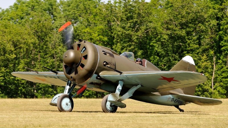 Поликарпов i16