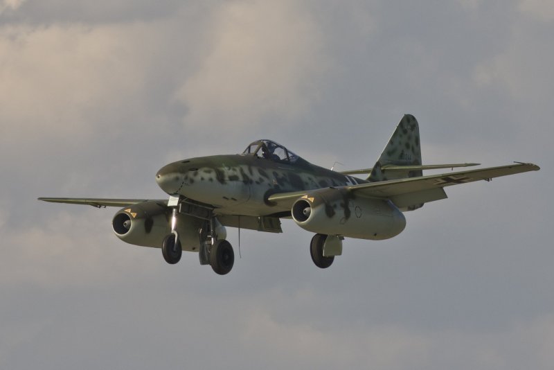 Реактивный истребитель Мессершмитт ме-262