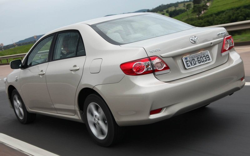 Toyota Corolla 2010 седан