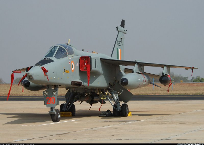 Самолет Sepecat Jaguar