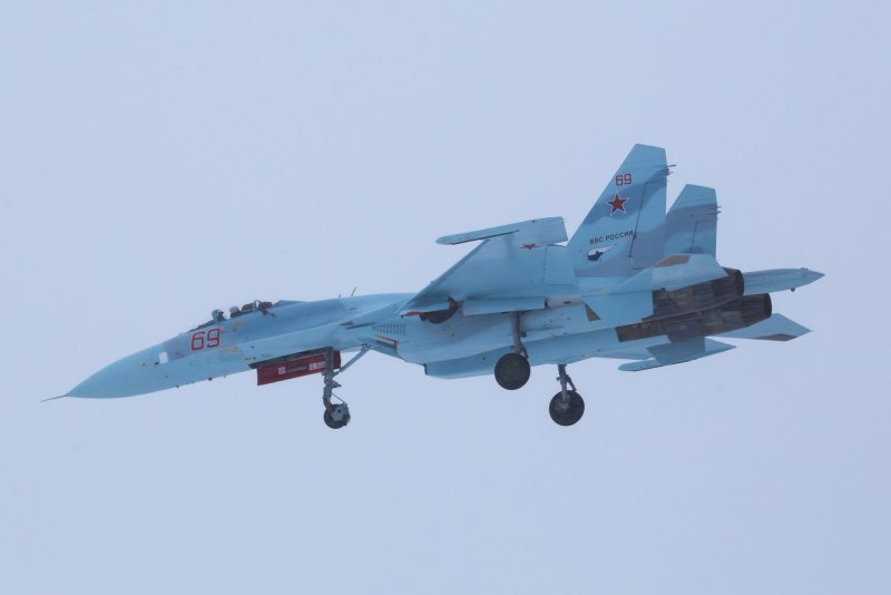 АН 26 100 салон