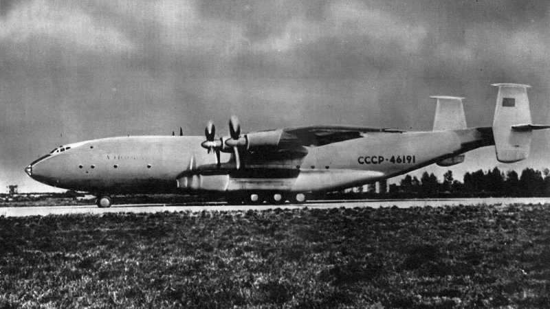 Су-100 самолет