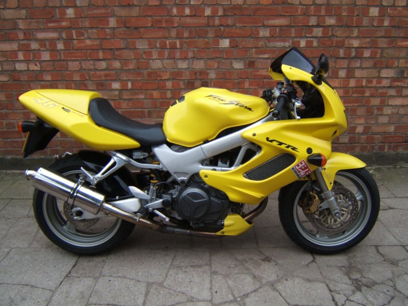 Honda vtr1000r