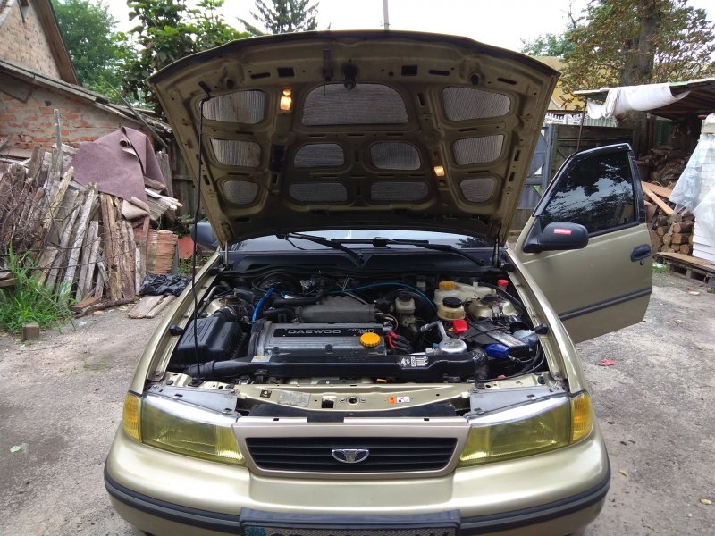 Подкапотное пространство Daewoo Nexia
