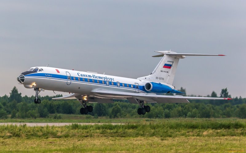Ту-134 пассажирский самолёт
