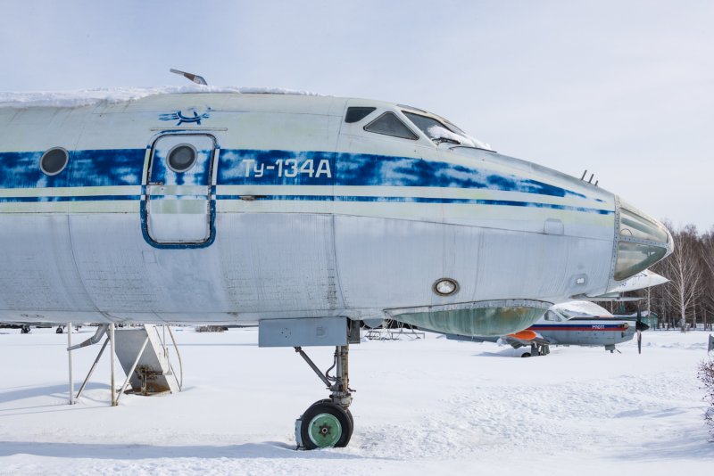Ту 134 люки