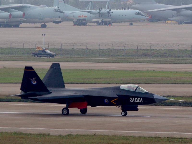 Китайский истребитель 5 поколения j-31