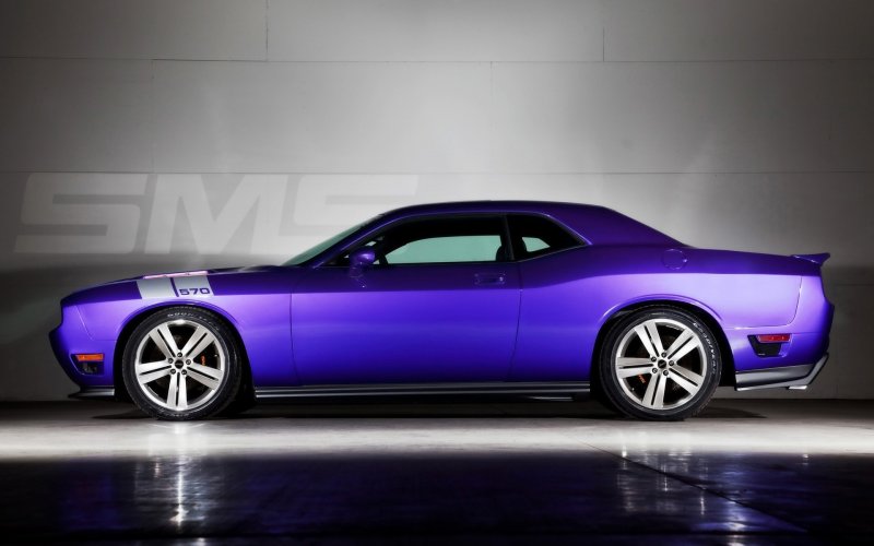 Dodge Challenger Furious Fuchsia