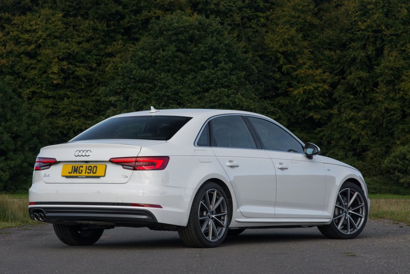 Audi a4 2015 s line
