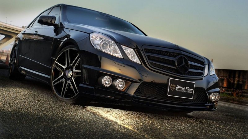 Mercedes Benz w212 Black