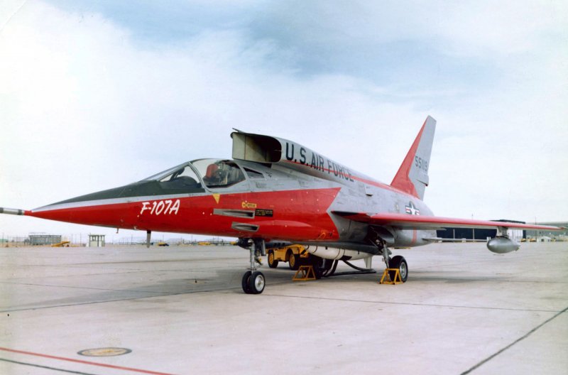 Convair f-102 Delta Dagger
