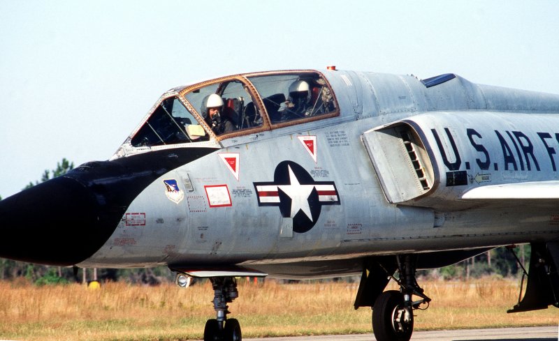 Convair f-102 Delta Dagger