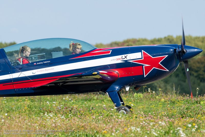 Extra 330 LX ra 2929g