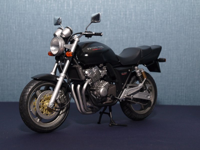 Honda CB 400 VTEC 3
