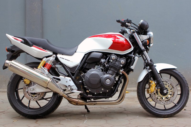 Honda CB 400 super four