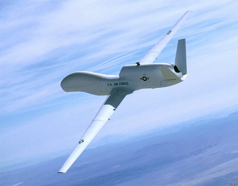 Беспилотник RQ-4a Global Hawk в полете
