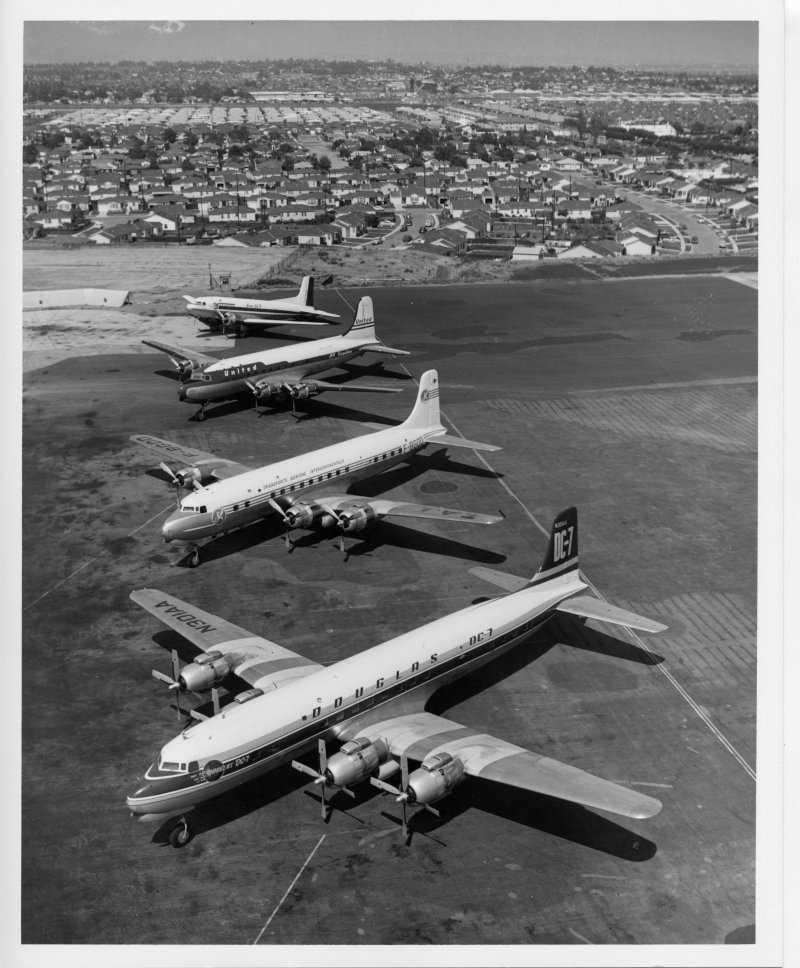 Самолёт Дуглас DC-6