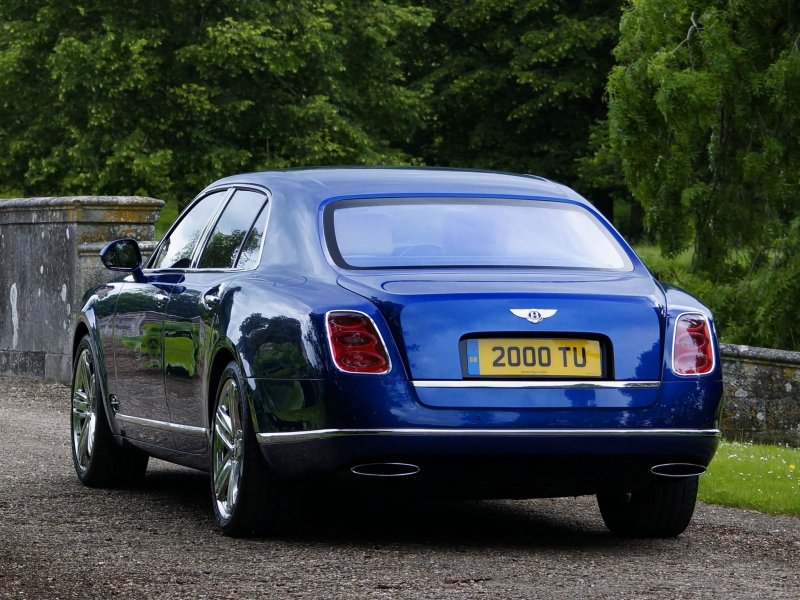 Bentley Mulsanne синий