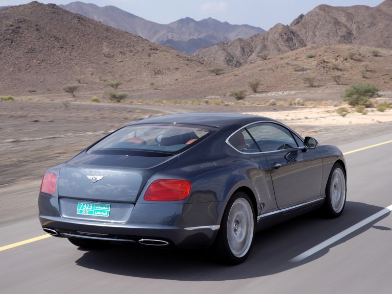 Bentley Continental gt сзади