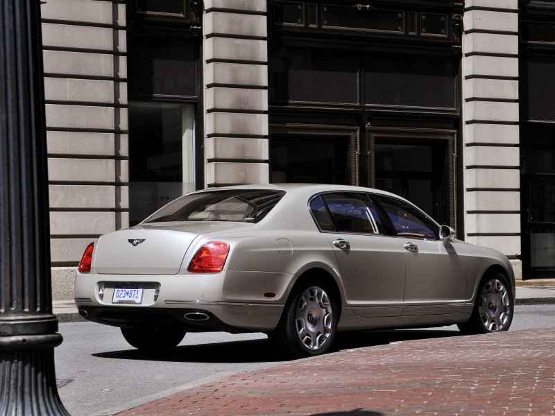 Бентли Continental Flying Spur