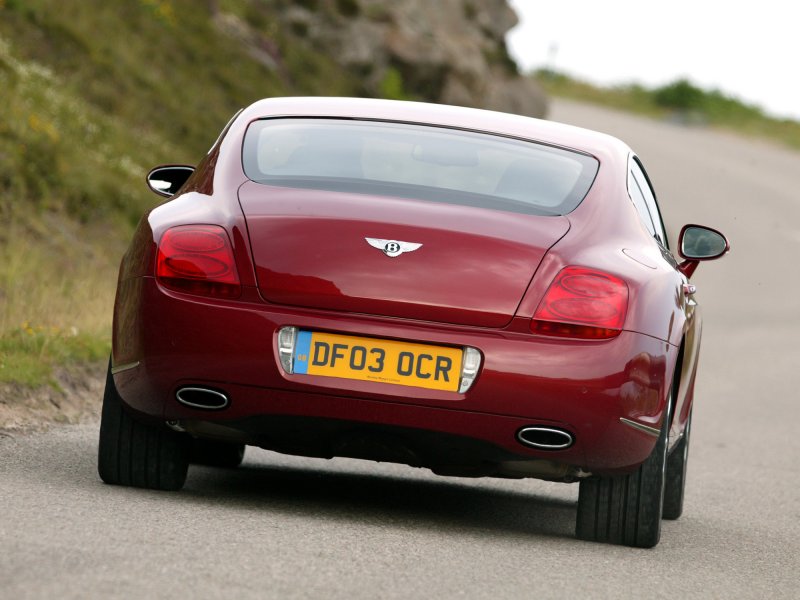 Bentley купе сзади