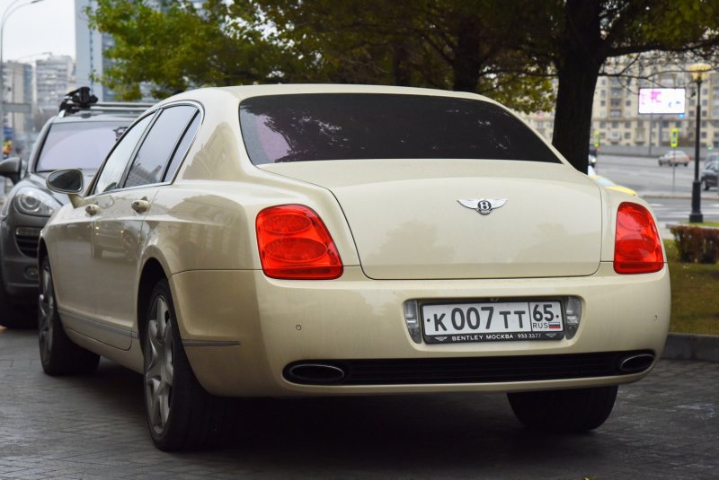 Бентли 65