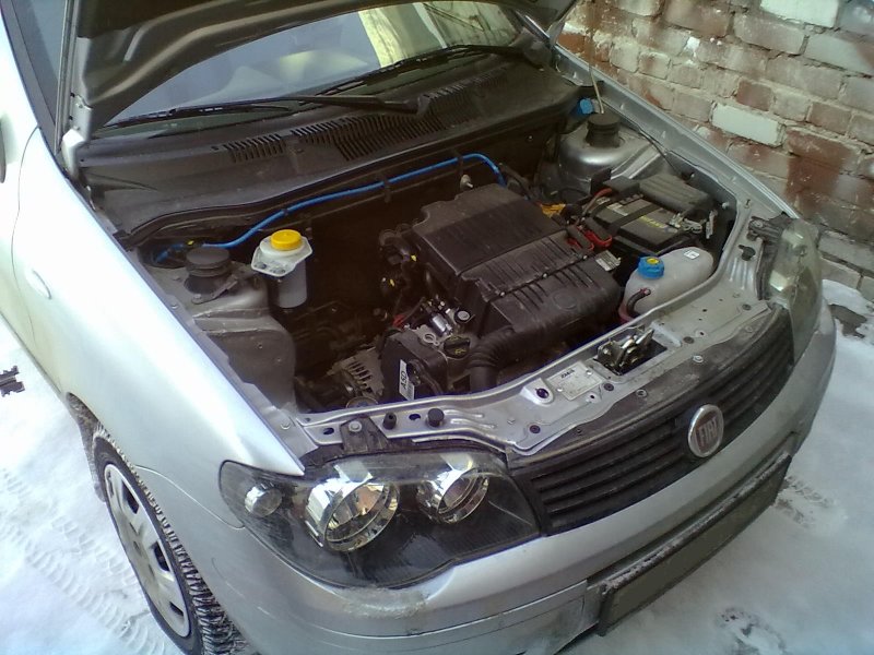Fiat Albea подкапотка
