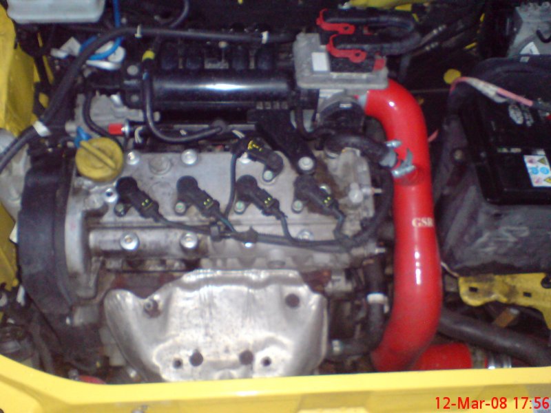 Fiat grande punto подкапотка