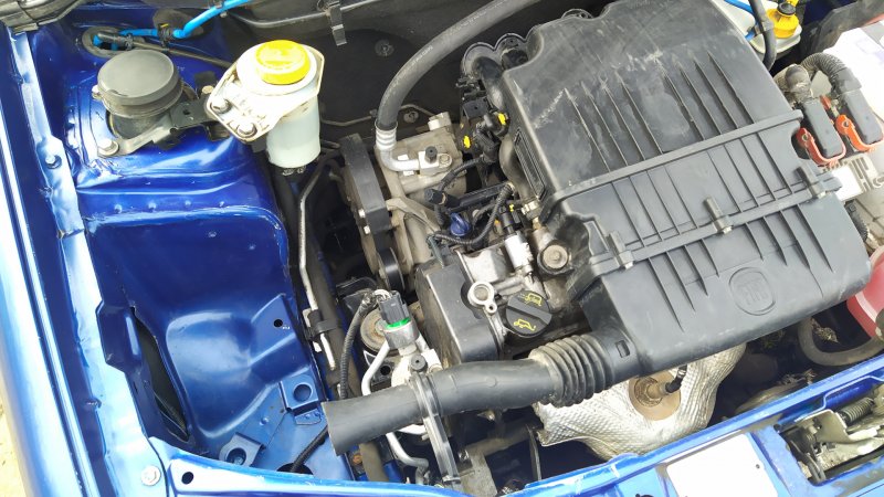 Подкапотное Fiat Albea