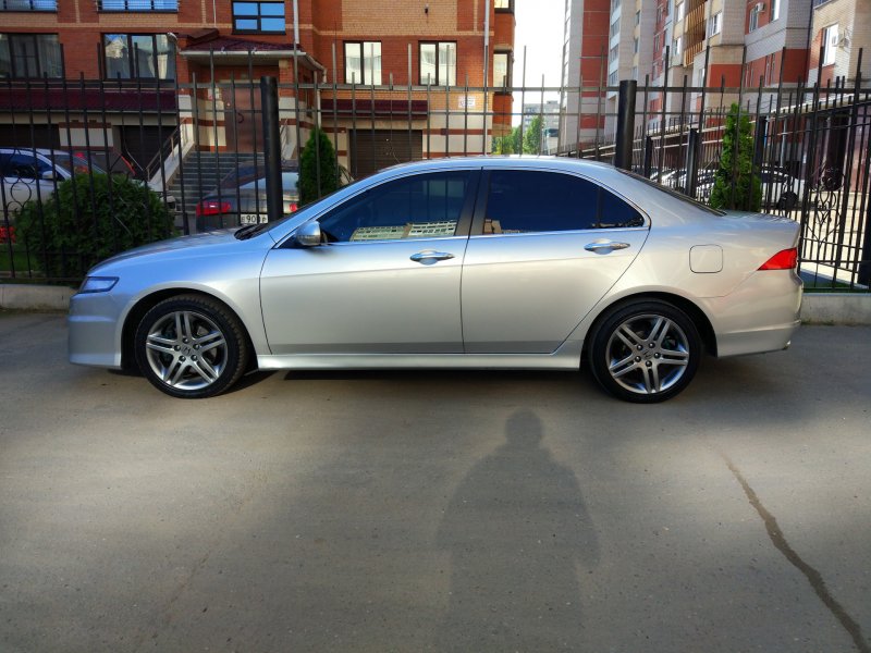 Honda Accord 7 r16