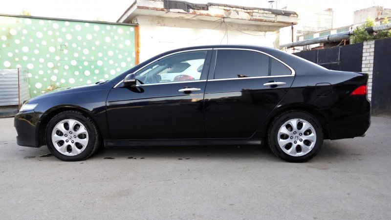 Хонда Аккорд 7 r16