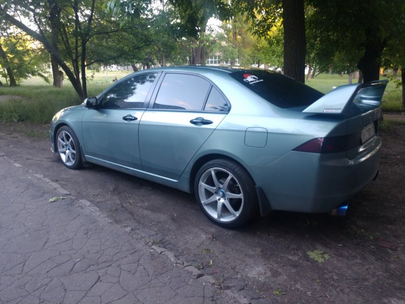 Honda Accord 7 r18