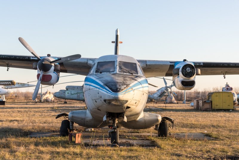 Let 410 самолет