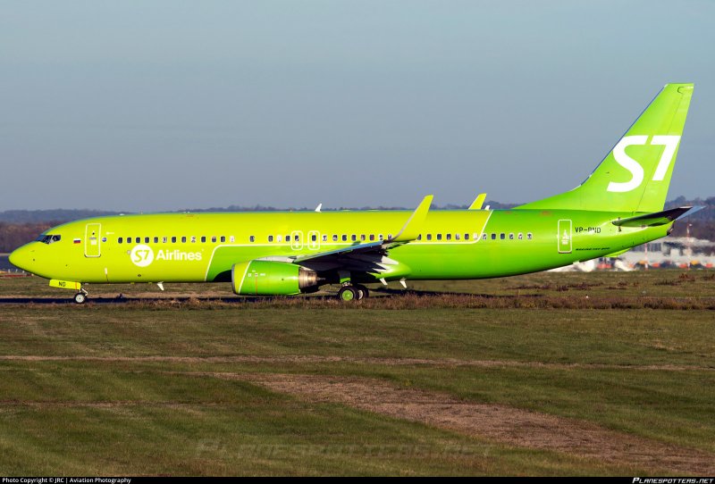 Boeing 737-800 WL s7 Airlines
