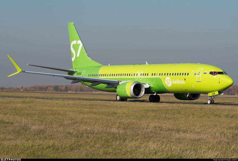 737-800 Max s7