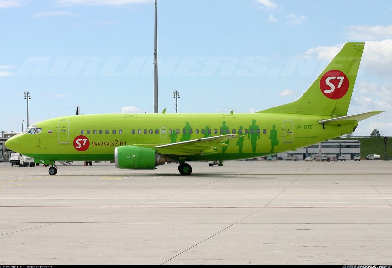 Боинг 737-700 s7