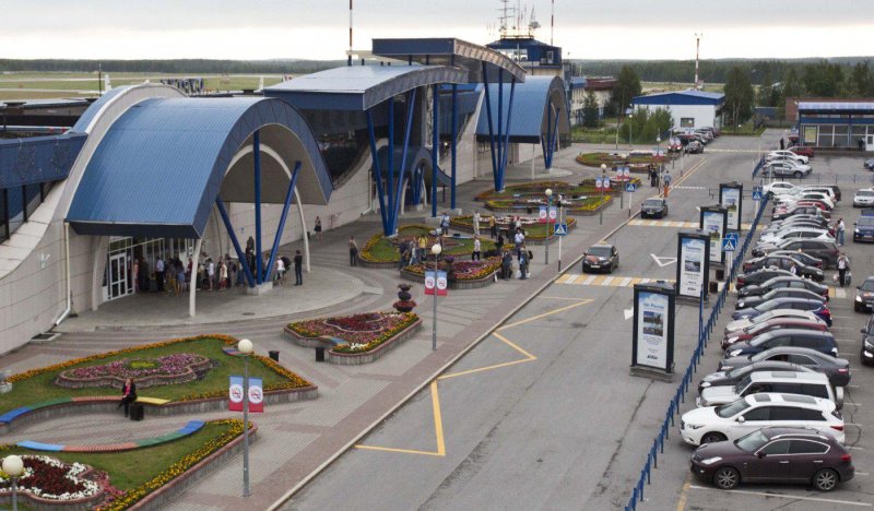 Аэропорт Усинск перрон