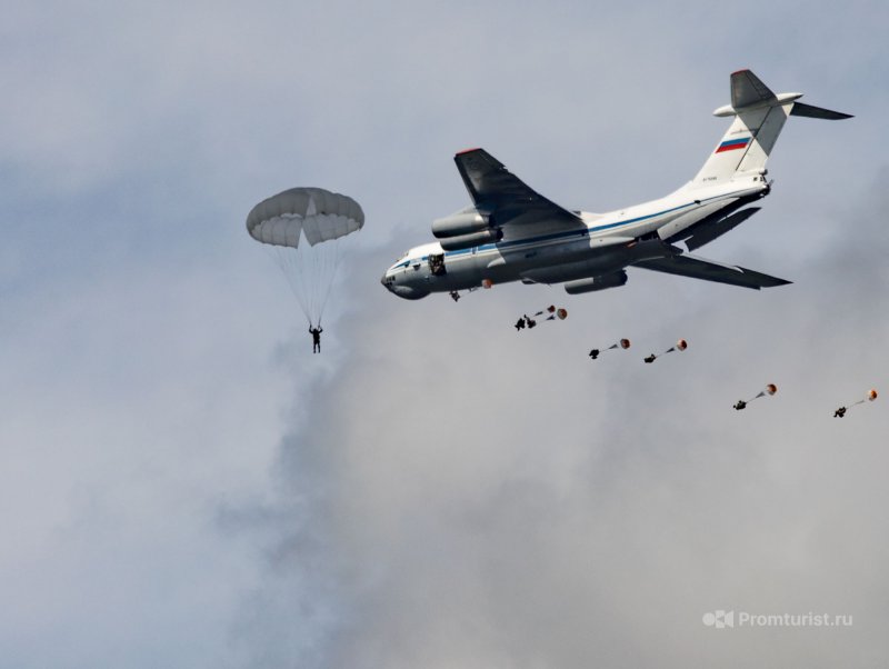 Ил-78 анфас
