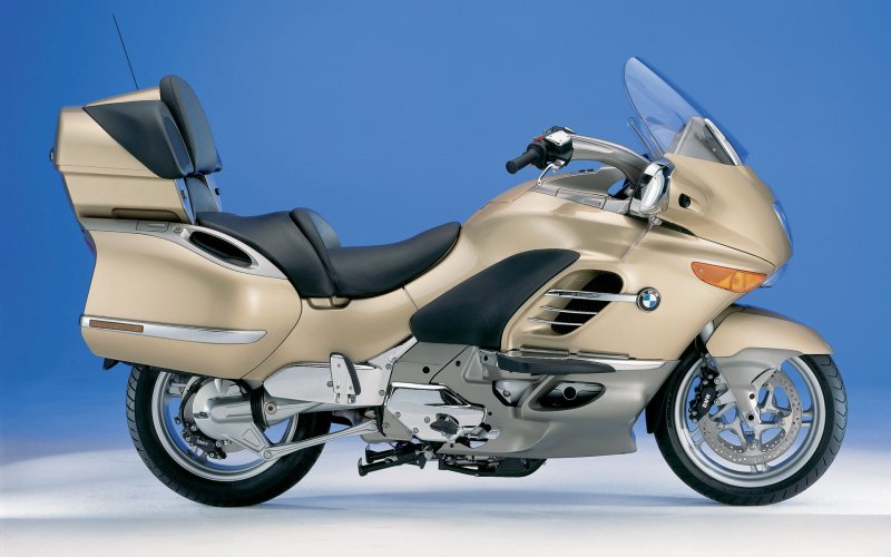 BMW f800st