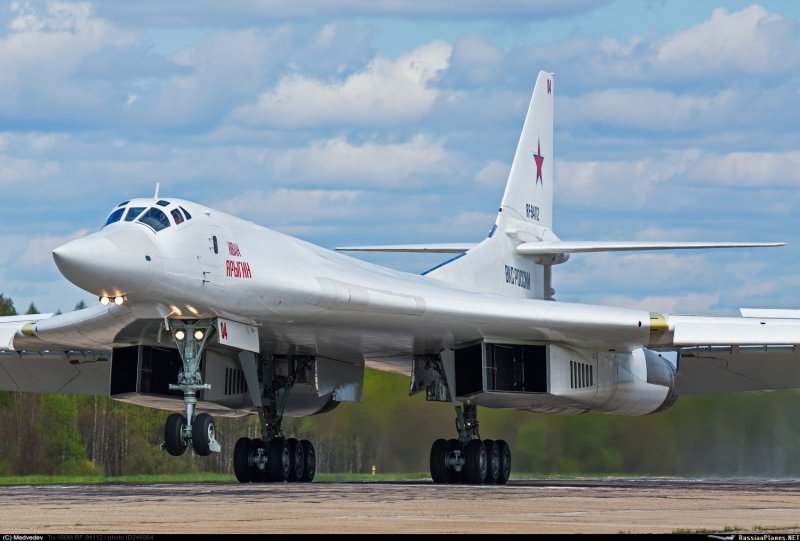 Самолет ту 160
