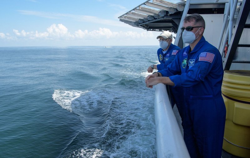 Crew Dragon приводнился