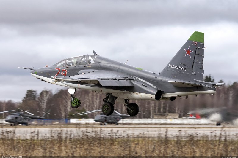 Грач самолет Су 25