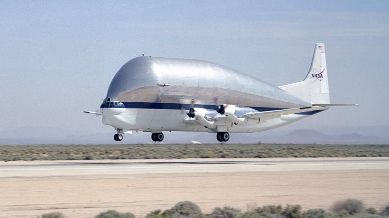 Aero Spacelines super Guppy транспортный самолёт