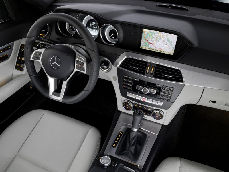 Mercedes-Benz w204 салон