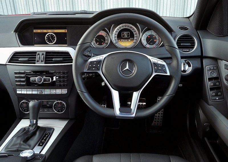 Mercedes Benz c 204 AMG панель