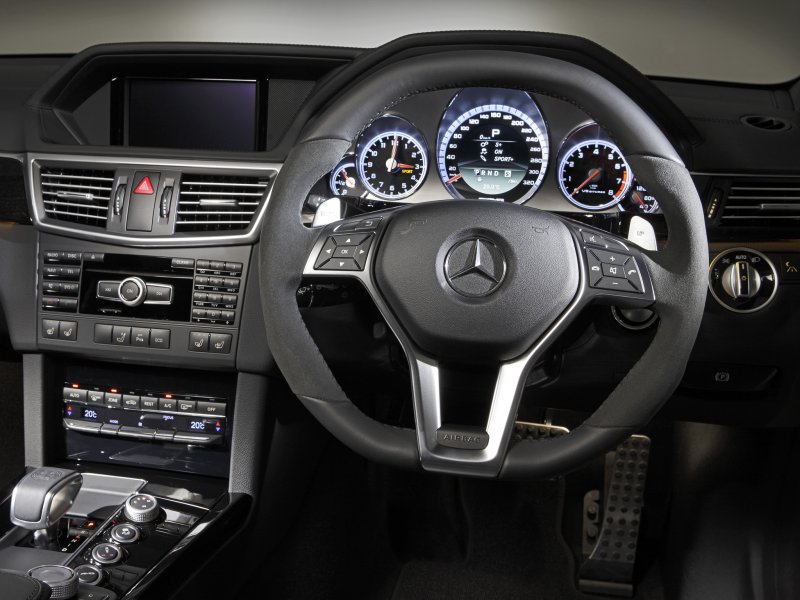 Mercedes-Benz e63 AMG w212 салон