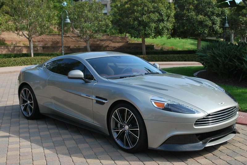 Aston Martin db9 2014